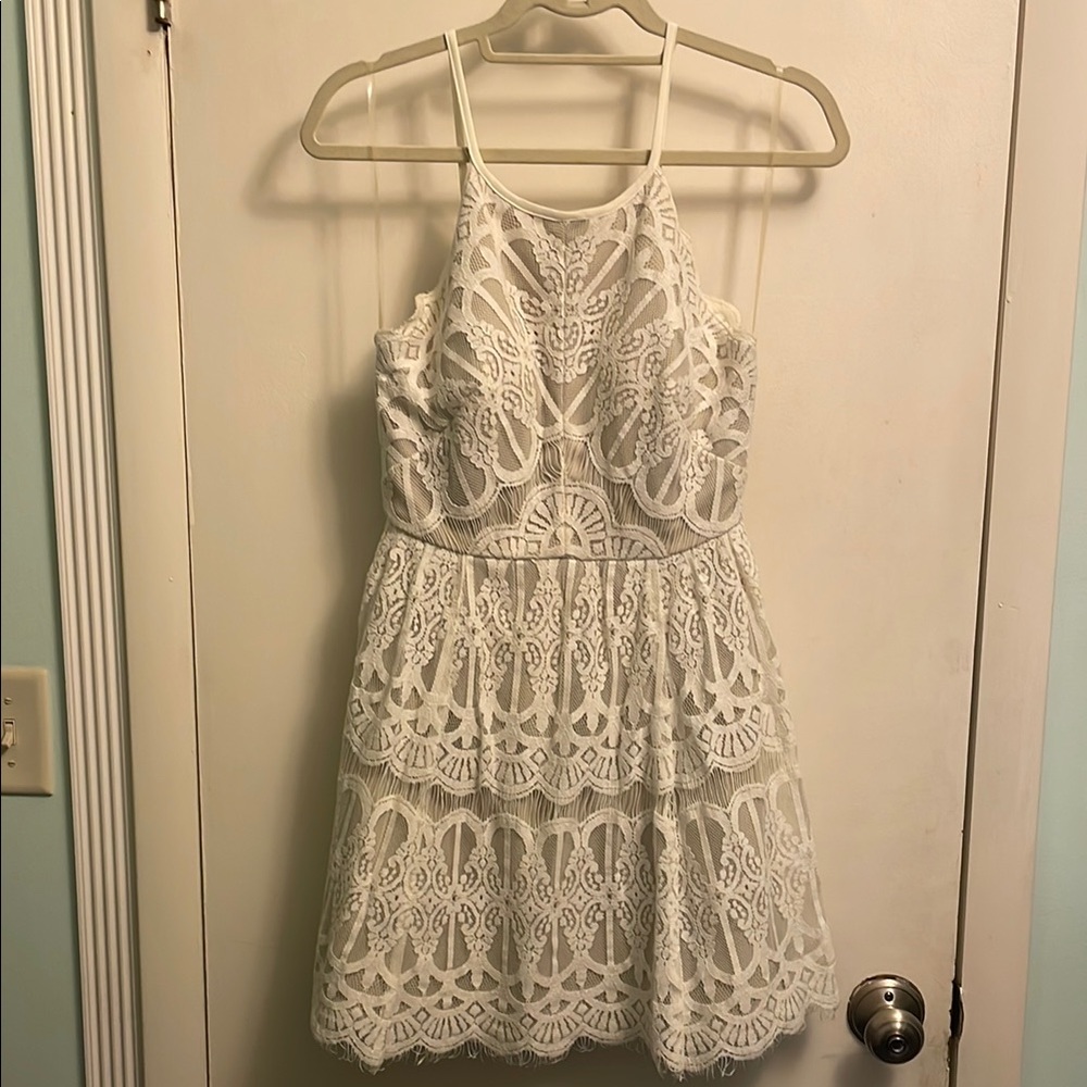 Elegant White Lace Dress